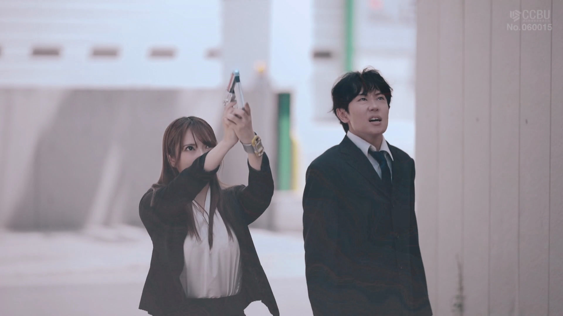 【集梦影视论坛www.xkaom.com】女防衛隊員巨大化 トキ・マキコ.2026【正片1】.mp4_202.png