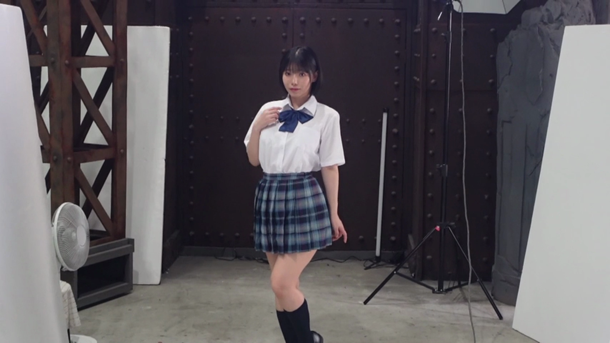 【集梦影视论坛www.xkaom.com】HEROINE SEXYピンチ 超セクシー バードホワイト.2024【.png