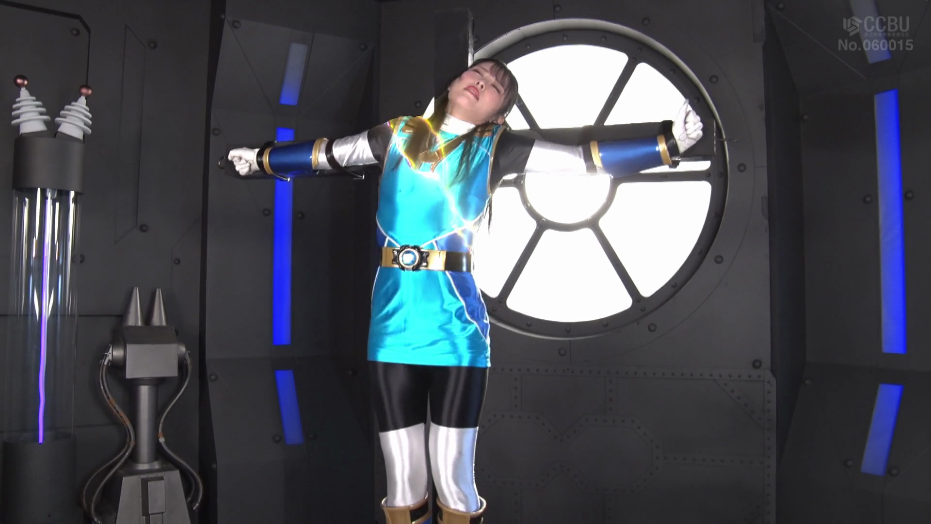 【集梦影视论坛www.xkaom.com】秘装戦隊カゲニンジャー ブルーを襲う女幹部ゴモナの壮.png